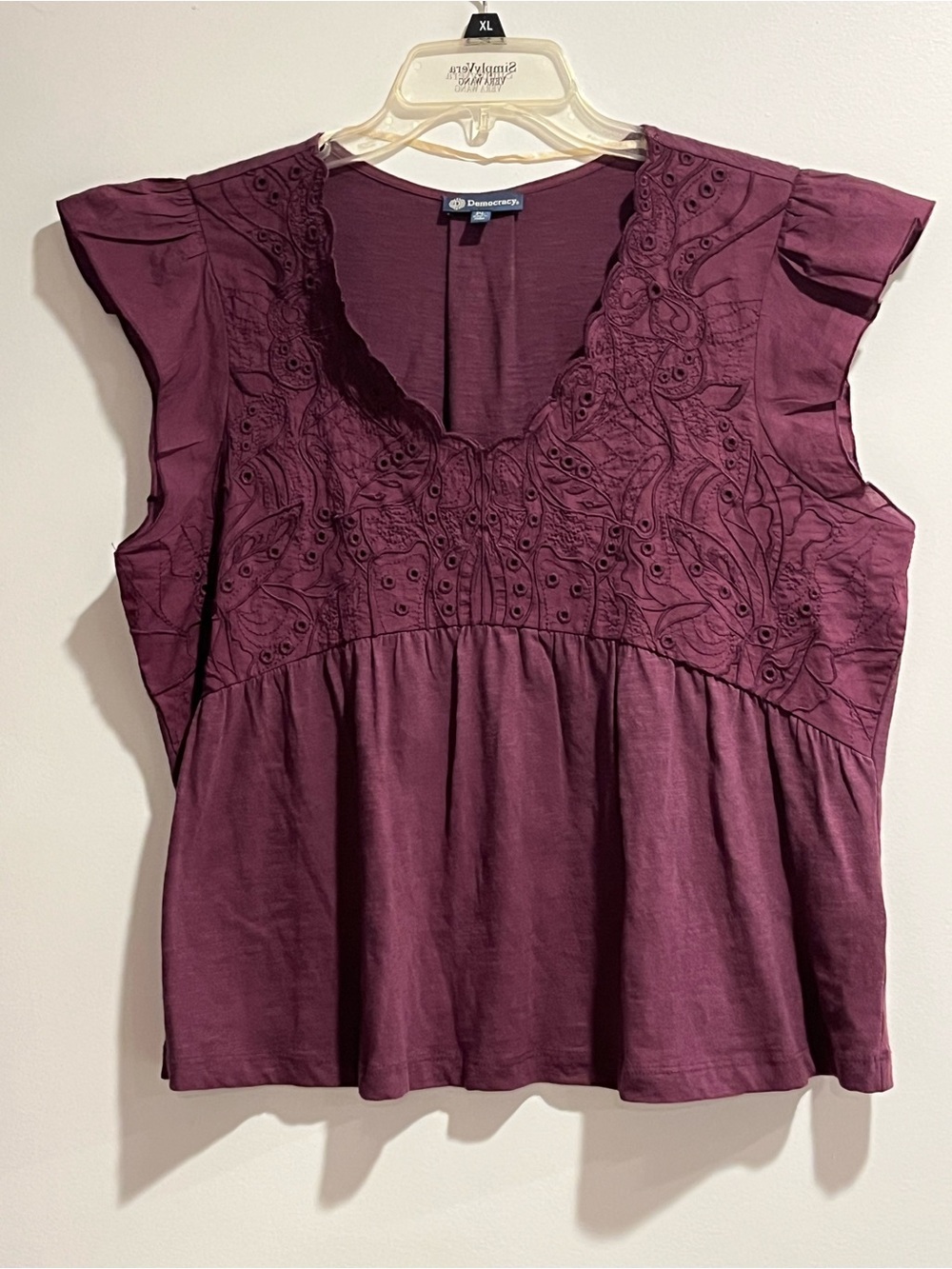 Democracy Burgundy Embroidered Flutter Sleeve Top Petite Large PL NWOT